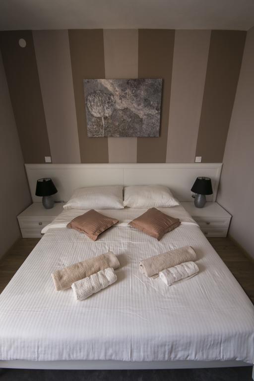 ורסאר Apartmens Melisa מראה חיצוני תמונה