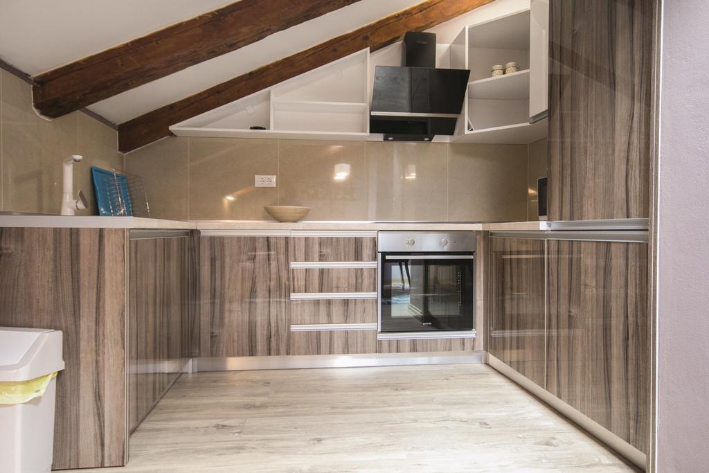 ורסאר Apartmens Melisa מראה חיצוני תמונה