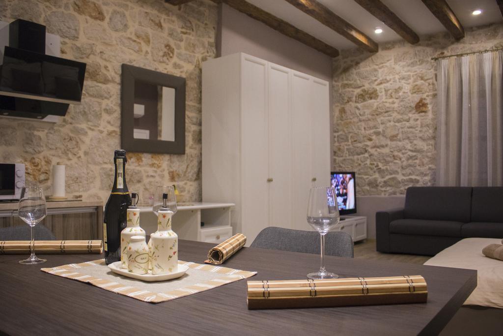 ורסאר Apartmens Melisa מראה חיצוני תמונה