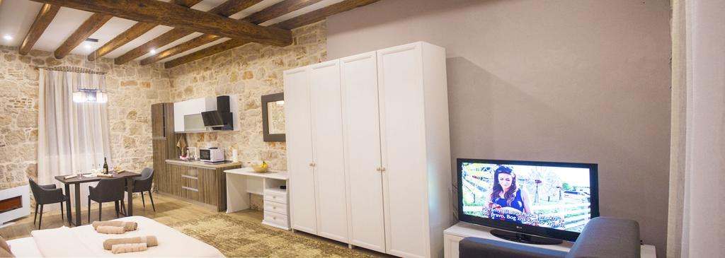 ורסאר Apartmens Melisa מראה חיצוני תמונה