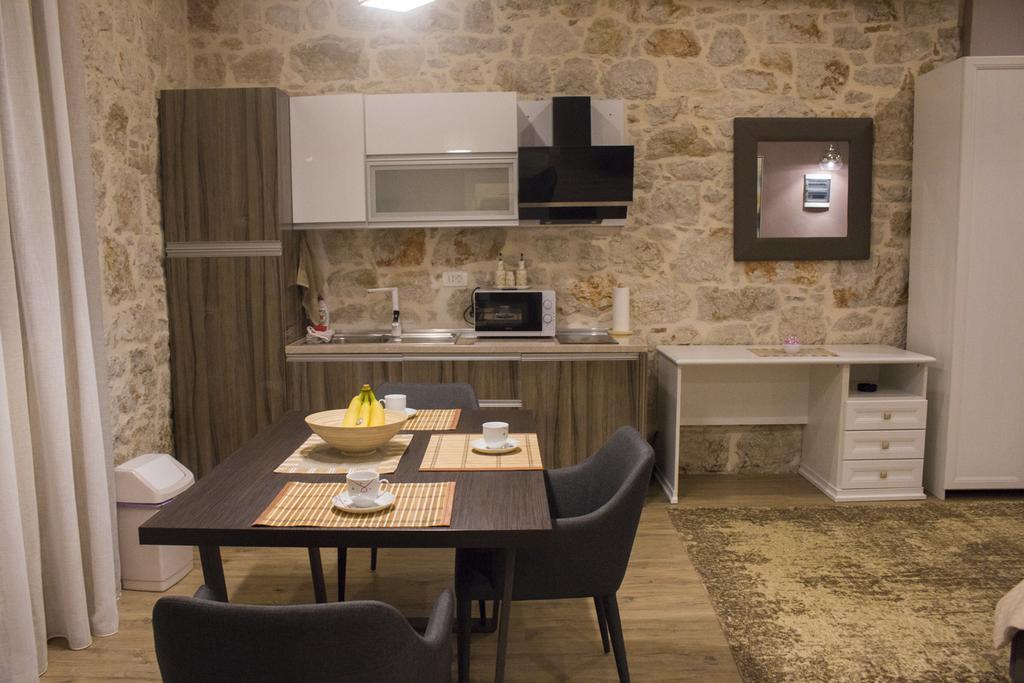 ורסאר Apartmens Melisa מראה חיצוני תמונה